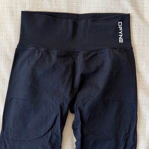 DFYNE Black High-Waisted Leggings